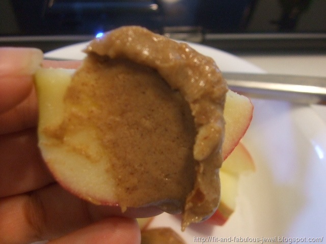 [apple and almond butter[6].jpg]