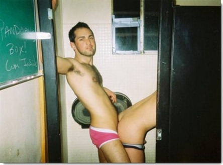 [tumblr_lgqjjpTFOI1qfp8ljo1_500[3].jpg]