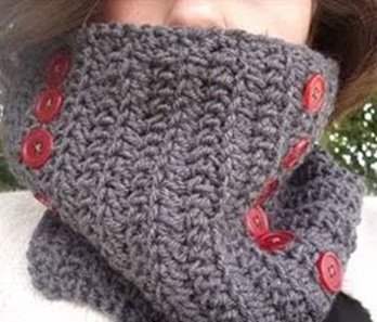 crochet-convertible-scarf-2