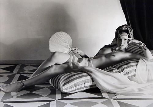 Odalisque reclining, 1943.jpg