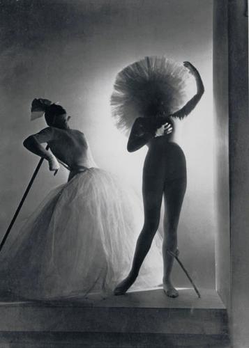 Dali Costumes, 1939.jpg