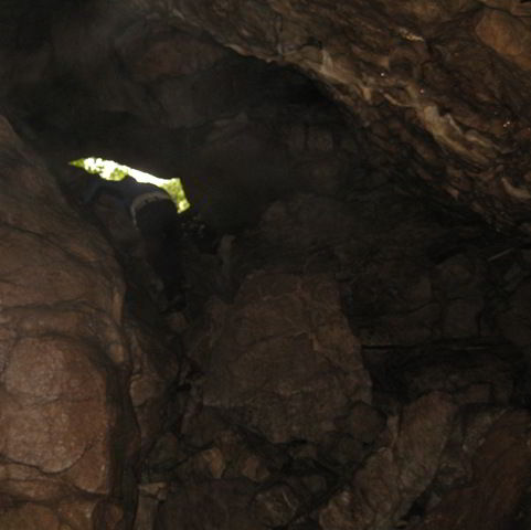 [Cave entrance[4].jpg]