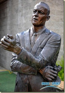 Bill Bowerman Statue