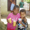 giving hotdogs in Munoz Batey (49).jpg