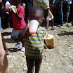 giving hotdogs in Munoz Batey (67).jpg