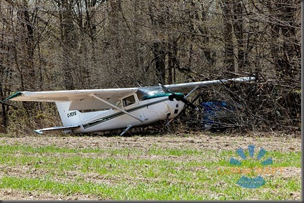 burlington_May 5, 2011
A Cessna 172 airplane with four people on board made an emergency landing in a farmer's field behind Corpus Christi Catholic Secondary school.
David A. Gilmour LPPO_MG_1946