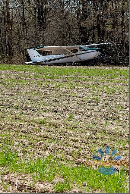 burlington_May 5, 2011
A Cessna 172 airplane with four people on board made an emergency landing in a farmer's field behind Corpus Christi Catholic Secondary school.
David A. Gilmour LPPO_MG_1956