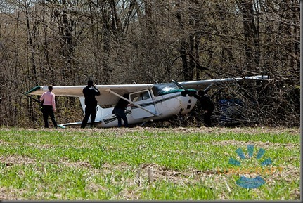 burlington_May 5, 2011
A Cessna 172 airplane with four people on board made an emergency landing in a farmer's field behind Corpus Christi Catholic Secondary school.
David A. Gilmour LPPO_MG_1975