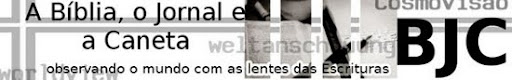 A Bíblia, o Jornal, e a Caneta
