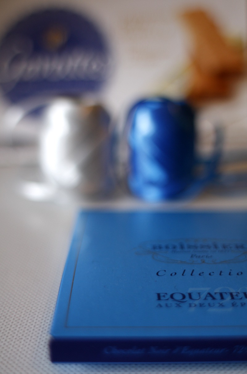 [blue and white[3].jpg]