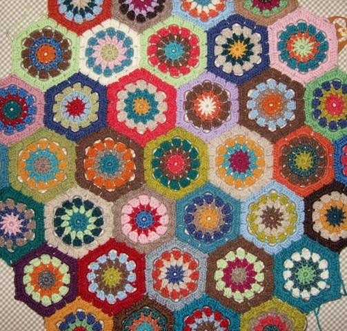 [more hexagons[8].jpg]