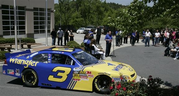 [2010 Mooresville April No 3 unveiling wide shot[3].jpg]