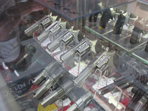 [loja de armas (35)[3].jpg]