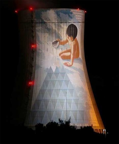 [cruas-nuclear-power-station-mural-water-tower[2].jpg]