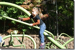 Halloween Zoo 2010 with the Weaver's 013