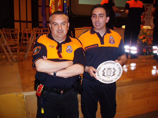 Entrega de un recuerdo a los compa�eros de Avila