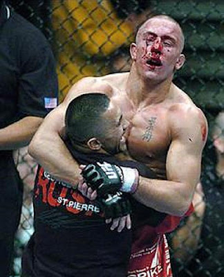 Жорж Сен-Пьер после боя с БиДжей Пенном на UFC 58 Жорж Сен-Пьер после боя с БиДжей Пенном на UFC 58