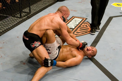 Жорж Сен-Пьер (Georges St. Pierre) и БиДжей Пенн (B. J. Penn)