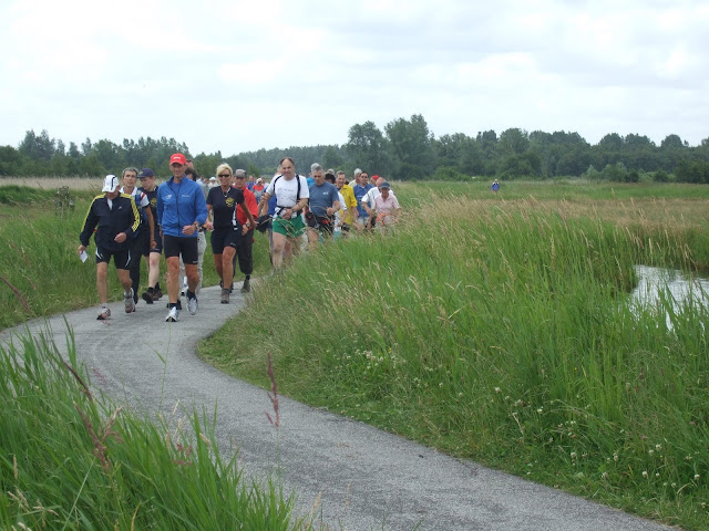 19-20 juin: grande traversée sud-nord des Pays-Bas (150km) DSCF2728