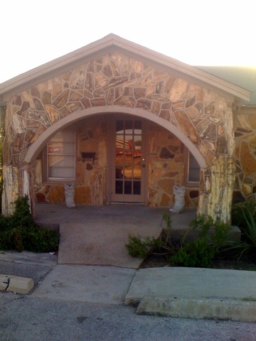[petrified gas station4[3].jpg]