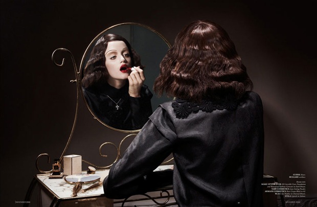 Example of Classic fashion and Glamor photography Example of Classic fashion and Glamor photography