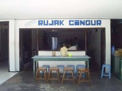 warung that sells rujak cingur