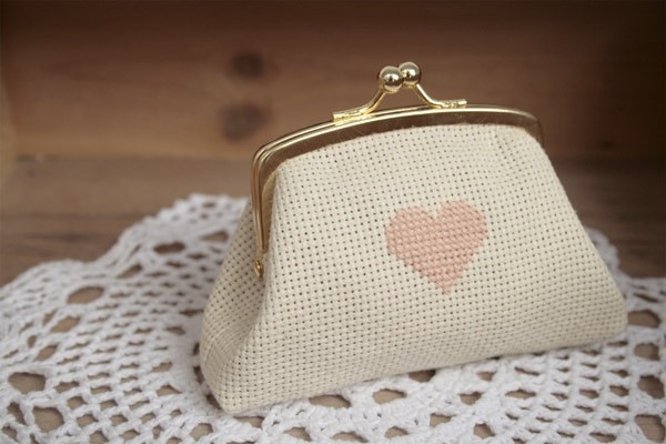 [Heart frame Purse.endemarta.etsy.com[3].jpg]