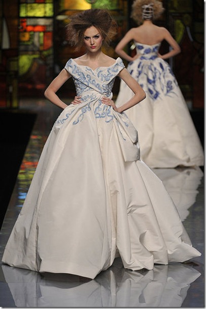 DiorCoutureSpr09.gown.fashionologie