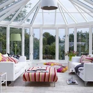 [chrissieprobertjones.conservatory.livingetc[3].jpg]