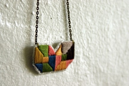 [embgeometryartnecklace.spinthread.etsy[3].jpg]