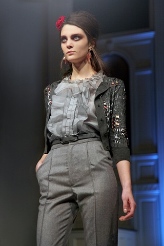 [GrayRuffles.delaRenta.PreFl10.elle[3].jpg]