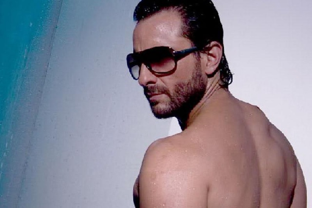 [saif ali khan shirtless photos[5].jpg]