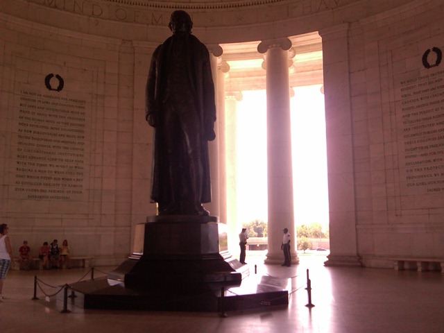[Jefferson_memorial[3].jpg]