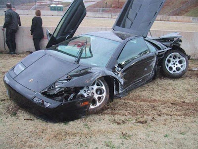 Lamborghini-crash.jpg