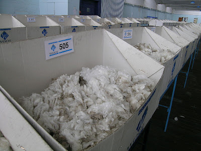 800px-Wool_samples.JPG