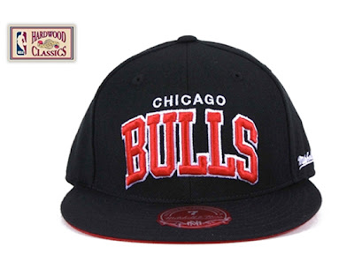mitchell-ness-chicago-bulls-fitted-cap-1.jpeg