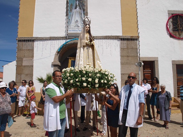 [Festas 2010 - Procissão 189[8].jpg]