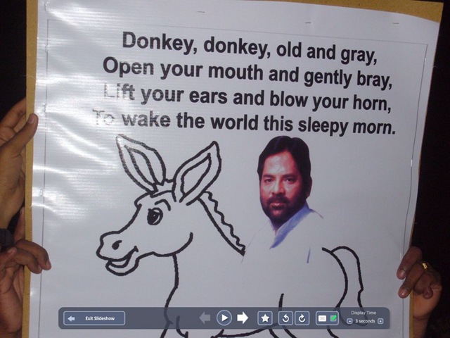 [naqvi[2].jpg]