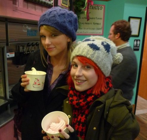 Taylor Swift agradece por vacaciones con fotos