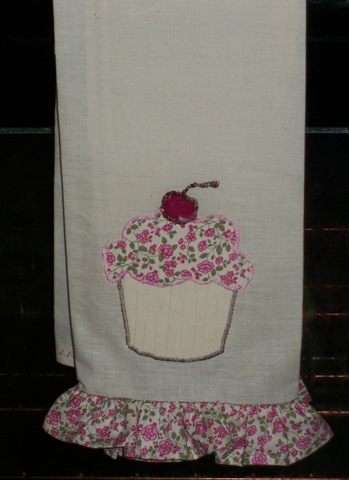 [Cupcake Hand Towel 004[5].jpg]