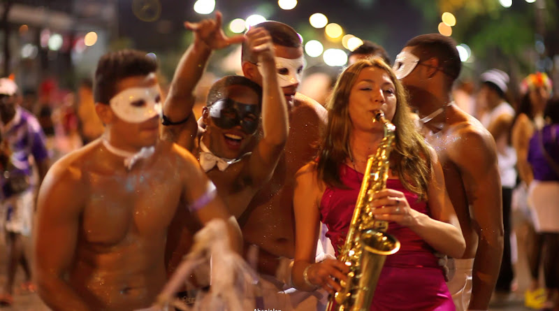 Saxophonstin Natalie Marchenko - natamarch.com