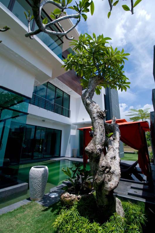 Three Storey Plan Luxury Home Decorating With Central Pool Area Design luxury home decorating central pool area