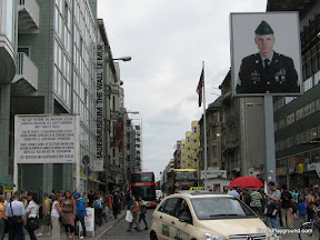 Checkpoint Charlie - Berlin.JPG