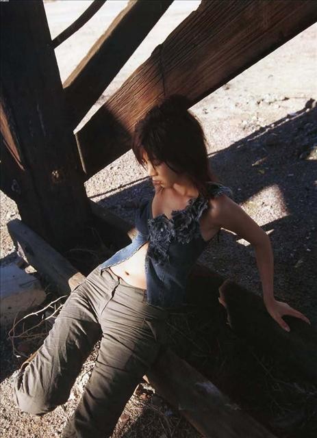 Aki Hoshino, Japanese bikini idol 1884121108.jpg