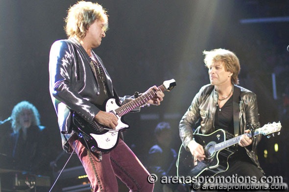 [BonJovi23[2].jpg]
