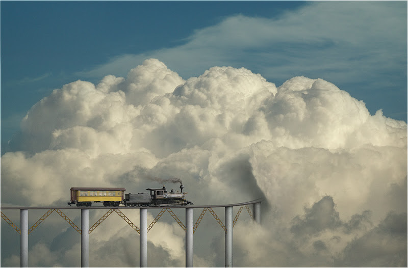 http://lh4.ggpht.com/_8jbLh9YEAEI/SZVeaRSNPiI/AAAAAAAAIo4/UdFy6IR7lRI/s800/nubes%20aldea%20irreductible%20%281%29.jpg