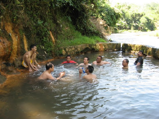 Berendam air panas di Ranu Segaran