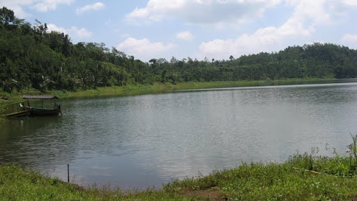 Ranu Segaran ..... Hening, sunyi, indah dan alami