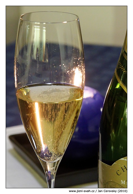 [champagne-svicka[3].jpg]