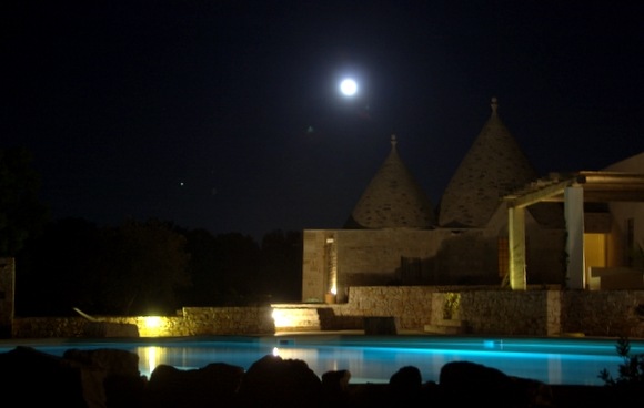 [PUG_Santoro_and_Pool_by_Moonlight3.jpg]
